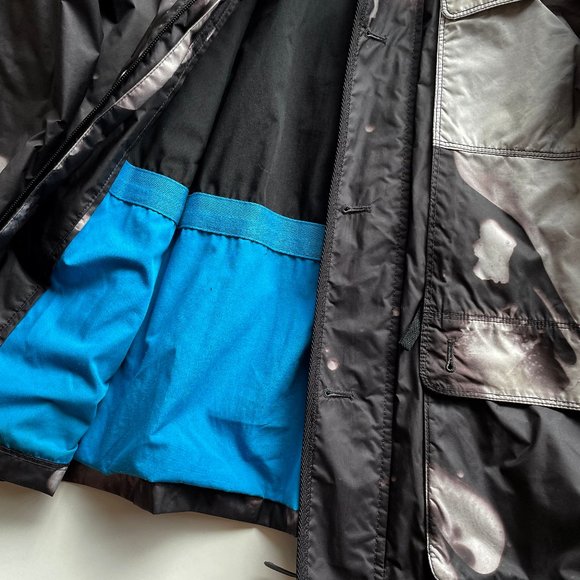 Super Unusual Oil Slick Print Hussein Chalayan x Puma jacket - Picture 4 of 7